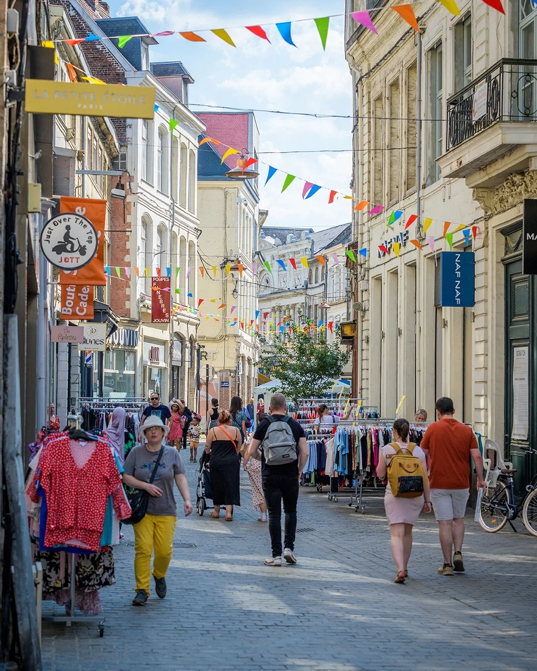 Venez flâner dans les rues du centreville de Valenciennes.... 