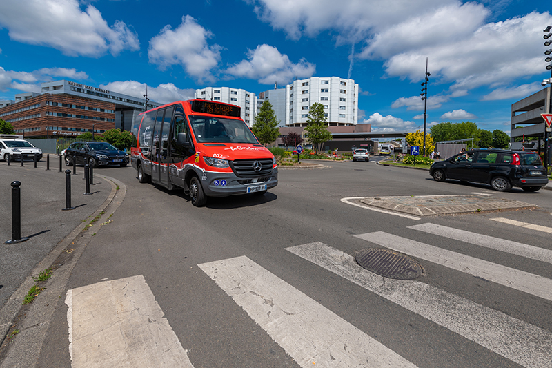 Avec sa seconde ligne, le cordon relie encore plus
