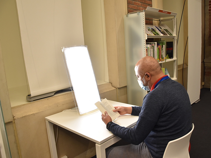 Des lampes de luminothérapie pour se ressourcer à la médiathèque Simone Veil de Valenciennes