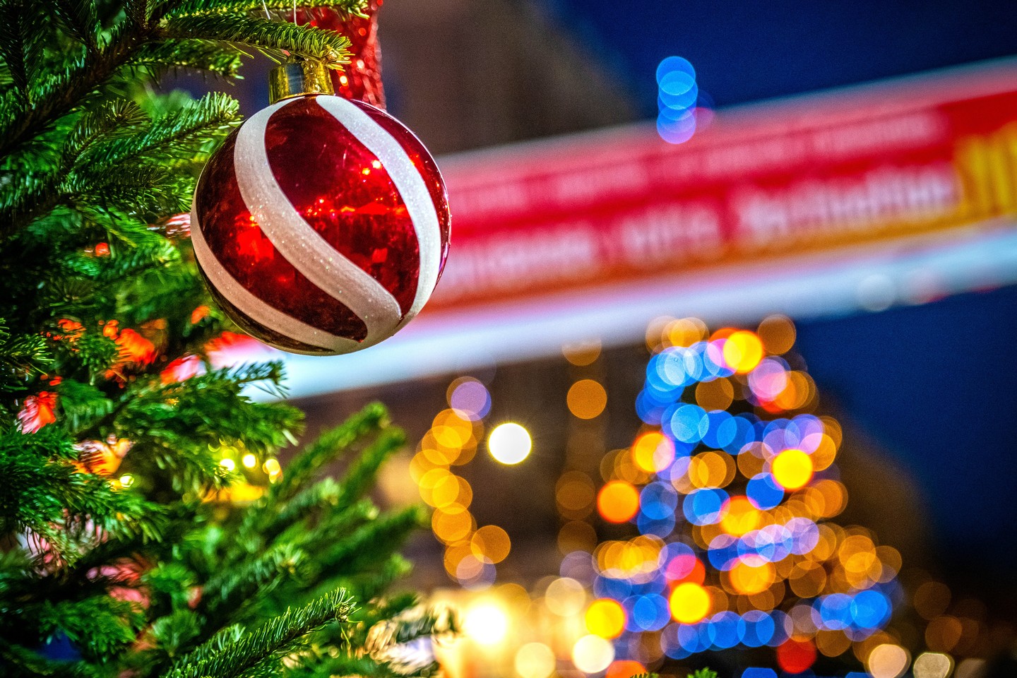 Postez vos photos de la féérie de Noel à Valenciennes avec le #valenciennes_destinationnoel !
Chaque semaine nous partagerons vos plus belles photos et vos images pourront être utilisées dans les communications de la Ville, l’an prochain 😍
#villagedenoel #valenciennes_destinationnoel #marchedenoel #happychristmas #christmastime #hautsdefrancefamily #valenciennesmetropole
#valenciennes #valenciennestourismeetcongres