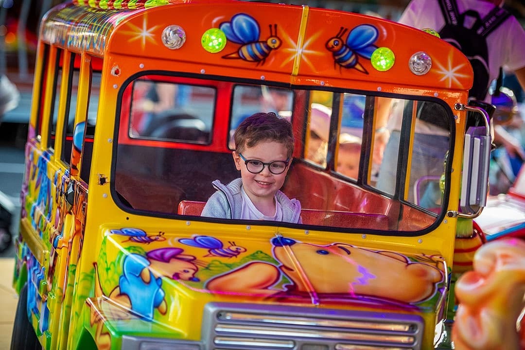 Rendez-vous en famille pour la nouvelle édition de la fête foraine d’automne. Jusqu’au 10 octobre au parking Lauzon

#Valenciennes
#valenciennesmetropole #valenciennestourismeetcongres #igersvalenciennes #nord #hautsdefrancefamily #nordpasdecalais #manege #feteforaine #enfant #famille