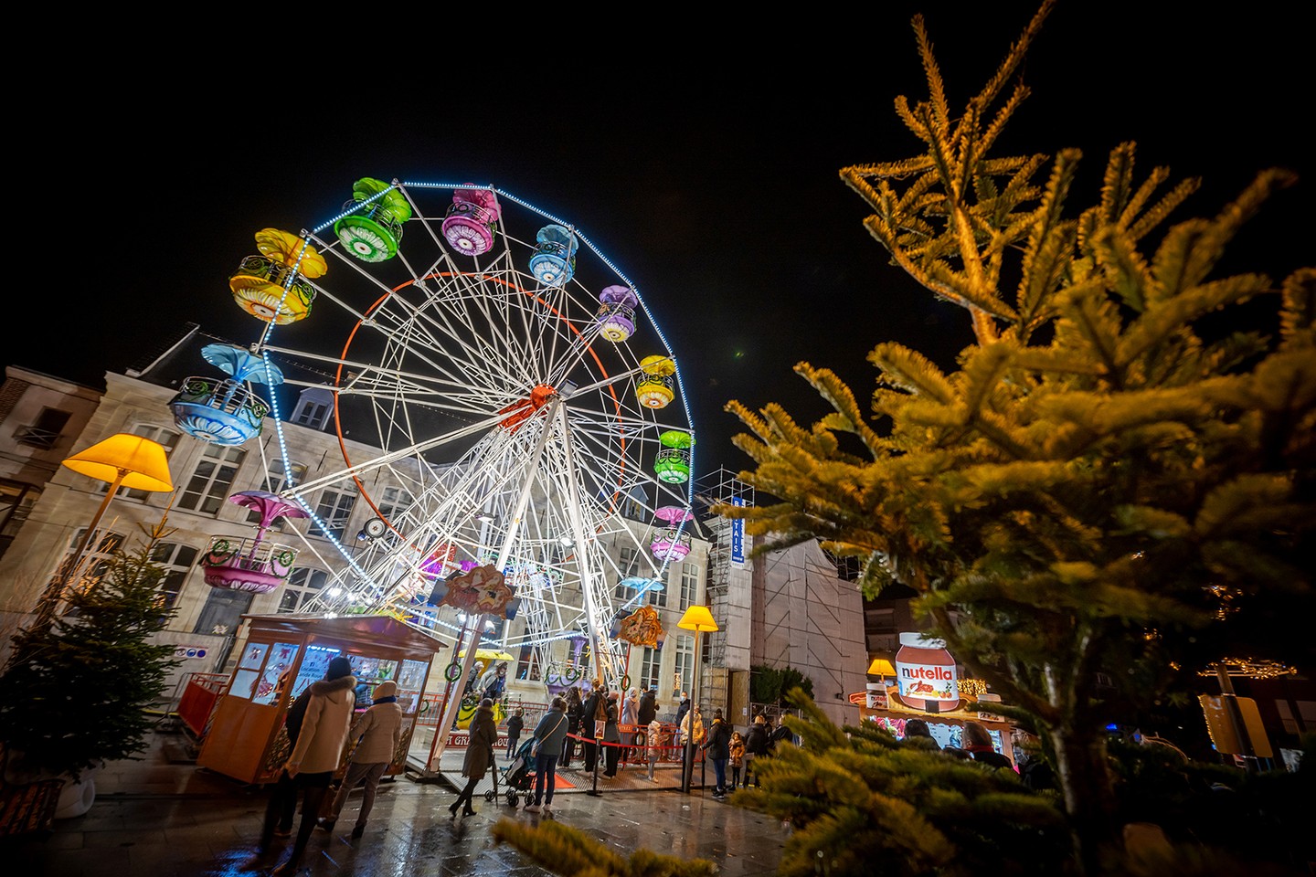Venez sur le village de Noël et profitez de la grande roue 🤩

#villagedenoel #valenciennes_destinationnoel #marchedenoel #happychristmas #christmastime #hautsdefrancefamily #valenciennesmetropole #valenciennes #valenciennestourismeetcongres