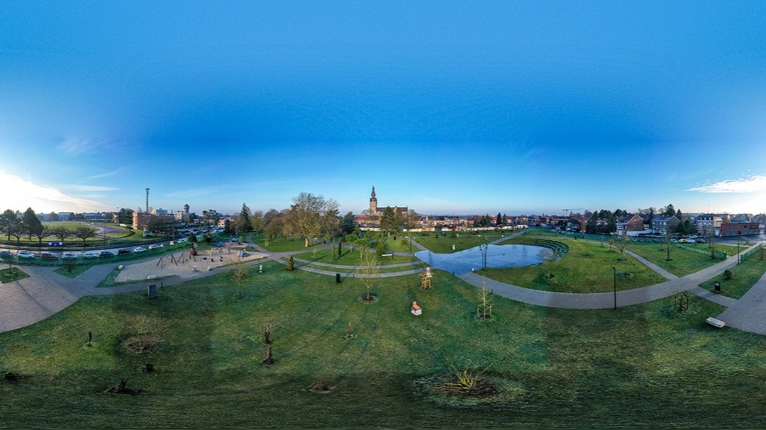 Vue panoramique du jardin Jacques Chirac, parc des prix de Rome.
Ce jardin-musée de 16 000 m² rend hommage aux Prix de Rome valenciennois.

#Valenciennes
#valenciennesmetropole #valenciennestourismeetcongres #igersvalenciennes #nord #hautsdefrance #tourismehautsdefrance #nordmylove #nordtourisme #hdf_en_photos #departement59 #esprithautsdefrance #nordpasdecalais #jardin #parc #prixderome #verdure #panorama
