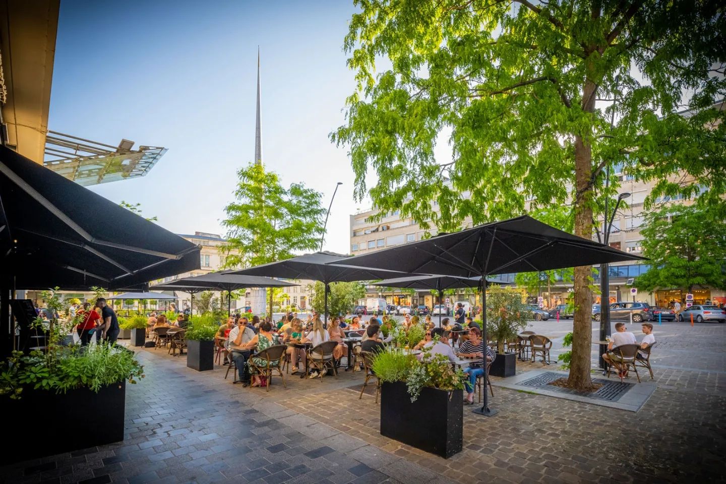Journée des terrasses en fête
Ce mercredi 18 mai 2022, c’est la journée des terrasses !

Une occasion toute trouvée de partager un moment de convivialité entre amis ou en famille sur les terrasses de vos bars et restaurants préférés !

Prenez en 📸 vos terrasses en fête et partagez-les avec le #JournéedesTerrasses, #jaimemoncentreville et #valenciennes_maville

Les meilleures photos seront mises en valeur lors des assises européennes du centre-ville

Une initiative mise en place par France boissons et qui se déroulera partout en France

L’abus d’alcool est dangereux pour la santé
