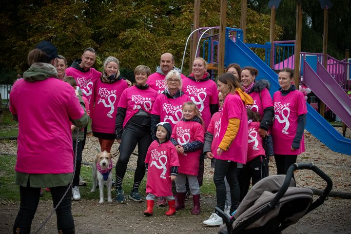 [💟💟OCTOBRE ROSE💟💟] Retour en images sur :
👉💟 la « Marche Rose » organisée par l’association Emera Équipe. 💟
👉💟 Transvilles qui symbolise son engagement en illuminant de belles lumières roses la station de tramway « Valenciennes gare » 💟
ℹ Tout au long du mois d’octobre d’autres temps forts seront menés avec l’objectif de sensibiliser le plus grand nombre au cancer du sein.
+ d’infos 👉 https://www.valenciennes.fr/agenda/octobre_rose/
💟💟Tous unis pour Octobre Rose 💟💟