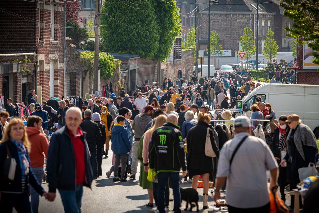 [BROCANTE] RDV lundi 1er mai, rue de la digue de 8h à 17h, pour partir à la recherche de petits trésors et rencontrer les brocanteurs qui sont impatients de vous retrouver ! 😉