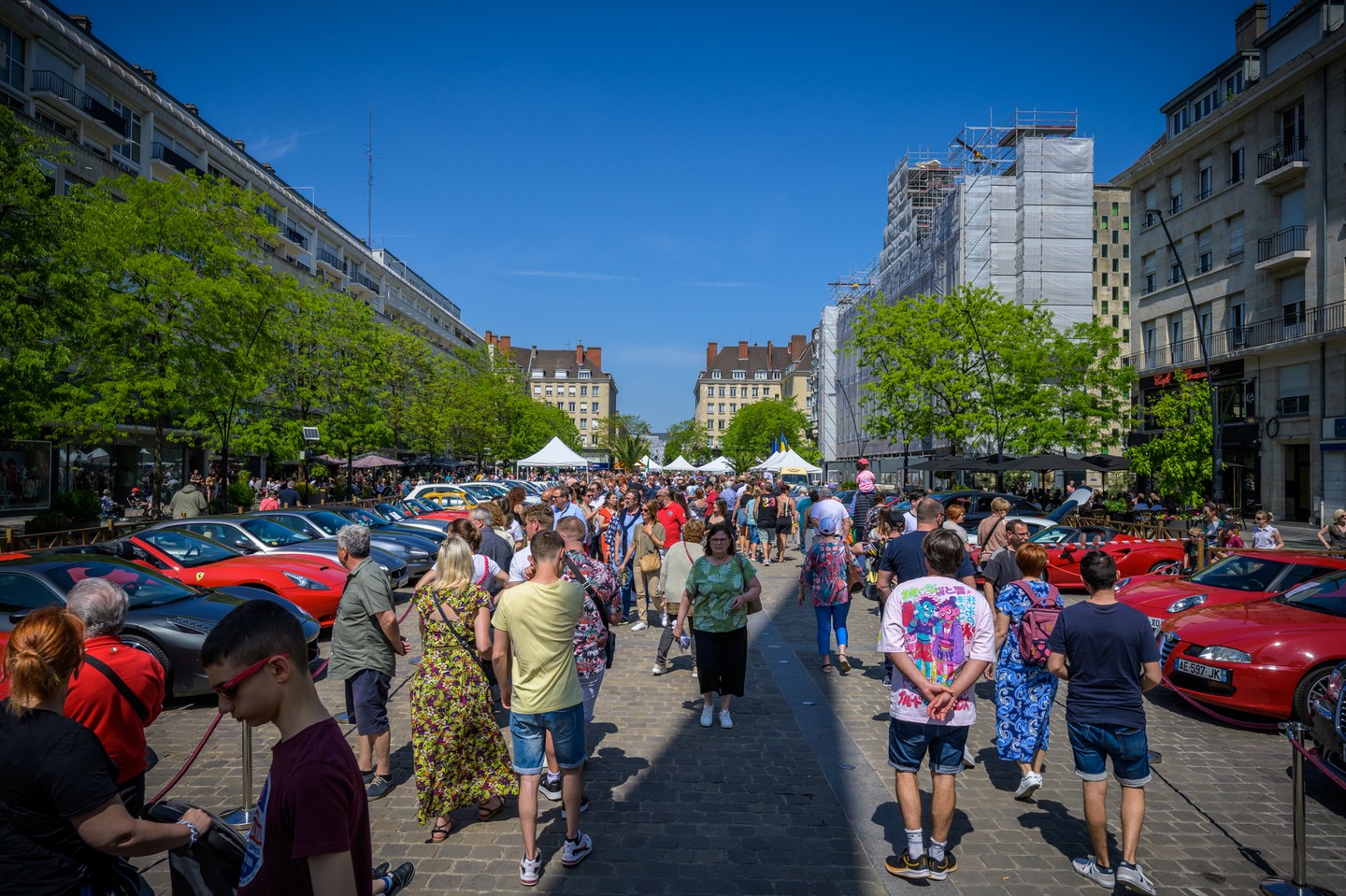 [La place d’Armes est à vous !]
Cia Amici !! petit retour en images sur notre animation du week-end sur la place d’Armes, « La journée italienne » 🇮🇹🍝☀️🍦

📅 Rendez-vous le week-end prochain sur la place d’Armes pour l’Alpine Drive Tour et l’initiation aux danses latines 😉

#journeeitalienne #italie #valenciennes_maville #valenciennesmetropole #valenciennestourismeetcongres #placedarmes #animations #centreville