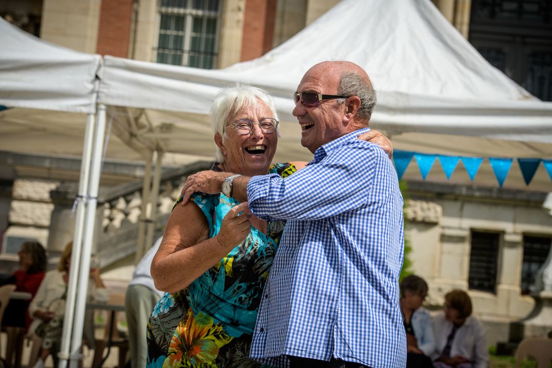 [RETOUR EN IMAGES] sur le bal des seniors💃🕺, la joie, les sourires étaient sur tous les visages, nos seniors sont de bons danseurs. Merci à tous pour votre bonne humeur, belle semaine à tous ! 😉🤩