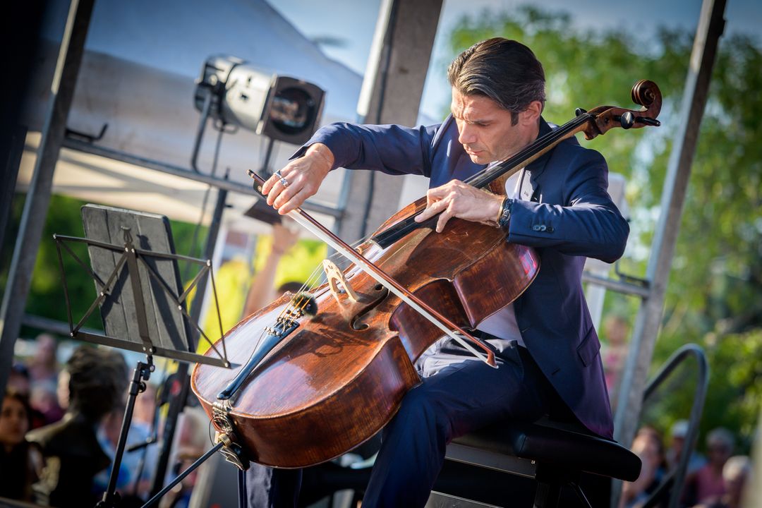 [RETOUR EN IMAGES📸📸] Sur « Un été en France avec Gautier Capuçon » à Valenciennes hier soir, merci à Gautier Capuçon, merci aux jeunes talents qui ont brillé à ses côtés, merci à vous🥰