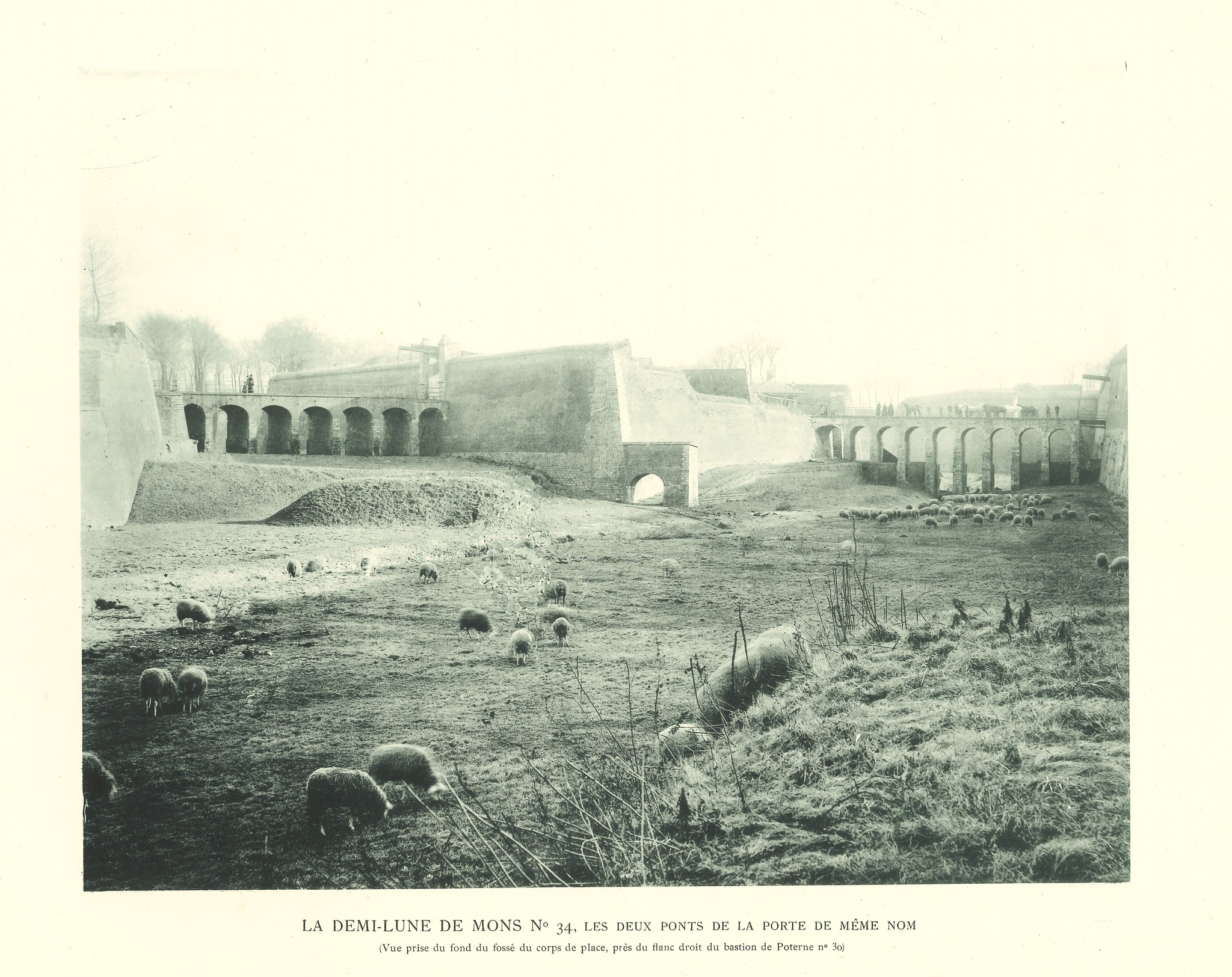 [Le mardi c’est Archive!]

La demi-lune de Mons (Place Poterne)

#valenciennes #valenciennesmetropole #archives #culture #histoire #lemardicarchive #patrimoine #patrimoineculturel