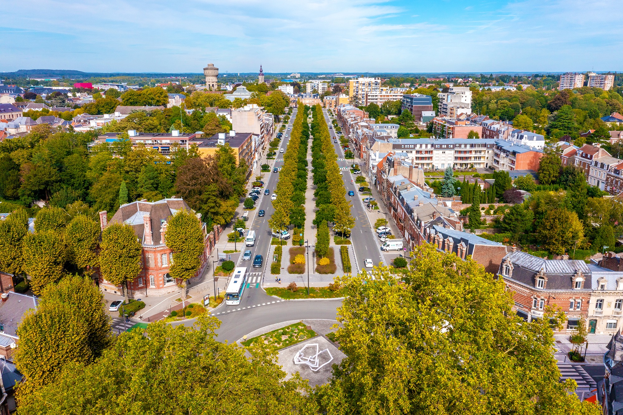 Le Boulevard Watteau #vuedenhaut 

#valenciennes #valenciennes_maville #valenciennesmetropole #centreville #valenciennestourismeetcongres #igersvalenciennes #nord #hautsdefrance #nordmylove #nordtourisme #hdf_en_photos #departement59 #nordpasdecalais 
#touslesvalenciennoisici #tlvi #photodrone