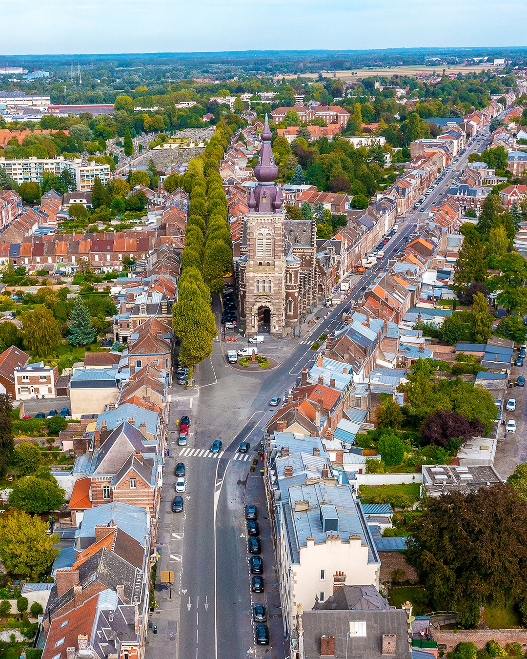 Le quartier Saint-Michel #vuedenhaut

#valenciennes #valenciennes_maville #valenciennesmetropole #centreville #valenciennestourismeetcongres #igersvalenciennes #nord #hautsdefrance #nordmylove #nordtourisme #hdf_en_photos #departement59 #nordpasdecalais
#touslesvalenciennoisici #tlvi #photodrone