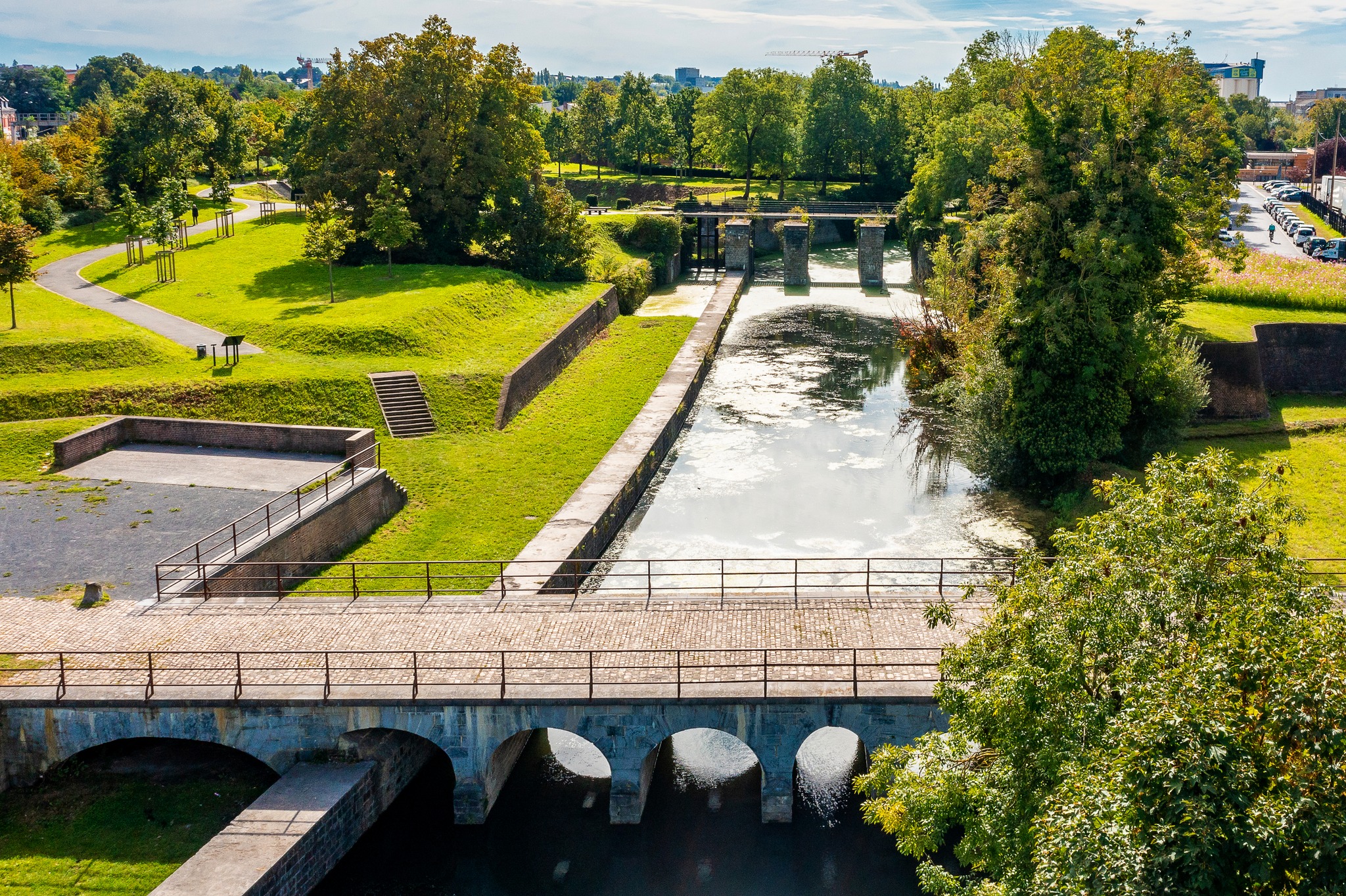 Parc de la Citadelle 

#parc  #valenciennes #valenciennes_maville #valenciennesmetropole #centreville #valenciennestourismeetcongres #igersvalenciennes #nord #hautsdefrance #cielbleu #nordmylove #nordtourisme #hdf_en_photos #departement59 #nordpasdecalais #ecluse #patrimoine #citadelle #tlvi #touslesvalenciennoisici #espacesverts #natureenviĺle