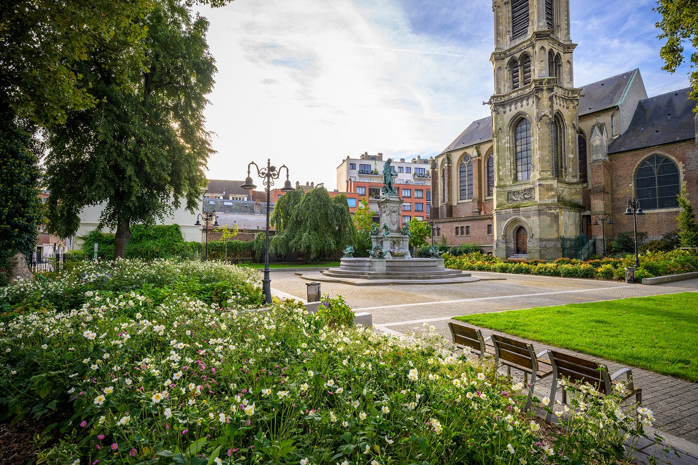 Une belle photo de Valenciennes ? Partagez-là avec le #valenciennes_maville

Le Square Saint-Géry et la fontaine Watteau 

#valenciennes #valenciennesmetropole #centreville #valenciennestourismeetcongres #touslesvalenciennoisici #igersvalenciennes #nord #hautsdefrance #nordmylove #nordtourisme #hdf_en_photos #departement59 #nordpasdecalais