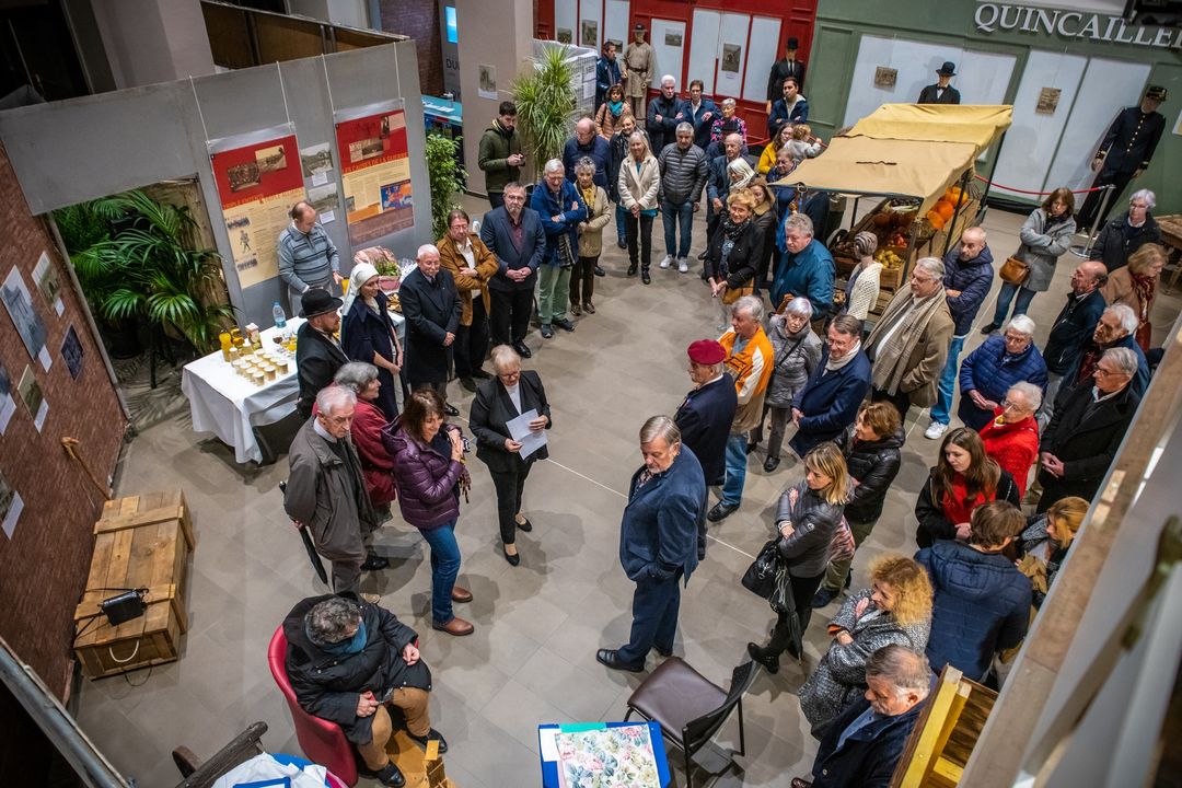 [INFO] L’exposition « Valenciennes, place forte au fil du temps III, 1914-1940 » est de retour, dans le hall de l’hôtel de ville pour son 3ème volet.
▶Cette exposition importante pour le devoir de mémoire est à retrouver jusqu’au 18 novembre.
+ d’infos et programmation :
👉 https://www.valenciennes.fr/agenda/expositions-valenciennes-place-forte-au-fil-du-temps-iii-1914-1940/
👉 lien de l’événement : https://fb.me/e/1lwR81orW
