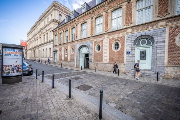 [INFO] Courant 2024 Valenciennes Métropole mettra ses médiathèques en réseau, la Médiathèque Simone Veil – Valenciennes ainsi que le Centre Culturel L’Odyssée Valenciennes font partie des premières médiathèques à rejoindre ce réseau 🤩 
🆕 A  cette occasion l’abonnement sera entièrement gratuit 🆓 
🆕 Un portail grand public sera disponible pour consulter non seulement les catalogues des médiathèques, mais aussi de nombreuses infos pratiques… 
+ d’infos 👇