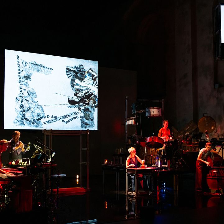le Le Phénix scène nationale Valenciennes pôle européen de création accueille le 14 février à Valenciennes en partenariat avec l’Opéra de Lille, la 1ère française du spectacle Die Erdfabrick (la fabrique de la terre) du grand compositeur Georges Aperghis. 
+ d’infos sur l’événement 👉 https://fb.me/e/5Tw2TnmLq
