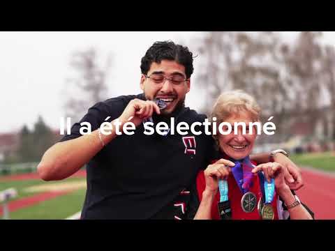 Ilyass Belhadri, porteur de la flamme paralympique