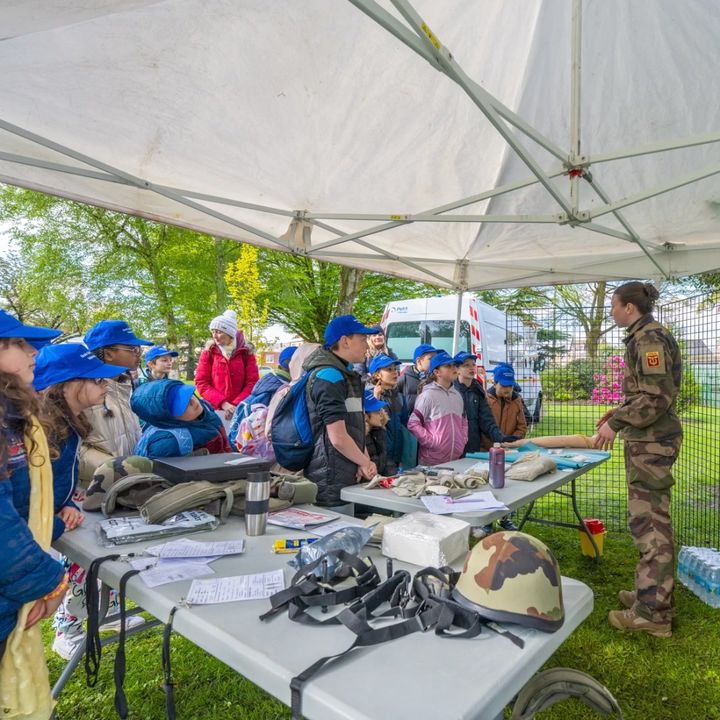 [📸📸RETOUR EN IMAGES📸📸] Sur le rallye poussin citoyen ! Cette journée a réuni 350 élèves des classes de CM1 et CM2 de la ville, offrant une immersion ludique et éducative sur les droits et devoirs de chaque citoyen.
