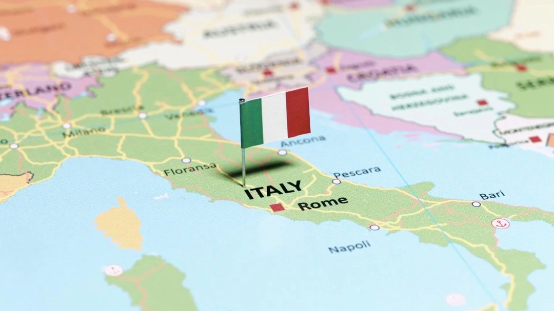 Place à l’Italie 💚🤍❤️

Samedi 18 mai de 10h à 19h et Dimanche 19 mai de 10h à 18h – Place d’Armes

Si la dolce vita à Valenciennes s’installe dès que le soleil pointe le bout de son nez, ce week-end de mai fera battre le coeur de l’Italie dans le centre-ville. Au programme : Véhicules de collection italiens, gastronomie transalpine, musiques et danses traditionnelles….

#valenciennesmetropole #valenciennestourisme #tlvi #italy