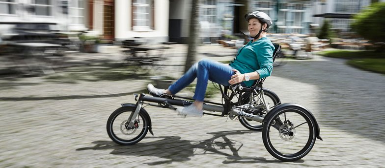 [😎⛱𝗡𝗢𝗦 𝗤𝗨𝗔𝗥𝗧𝗜𝗘𝗥𝗦 𝗗’𝗘́𝗧𝗘́🤩🌞] Du 6 au 11 août, les quartiers d’été de Valenciennes préparent le passage de la Flamme Paralympique 😉 avec PEPS TRIKE RDV place d’Armes de 10h à 12h30 et de 13h30 à 18h.
 👉 PEPS TRIKE rend le vélo accessible à tous à partir de 5 ans et sans limite d’âge, PMR inclus, très fun, en totale sécurité, et une prise en main en moins d’une minute.
Alors ! venez essayer vous ne serez pas déçu 
 ℹ Pour + d’infos :
𝗩𝗼𝗶𝗰𝗶 𝗹𝗲 𝗹𝗶𝗲𝗻 𝗱𝗲 𝗹’𝗲́𝘃𝗲́𝗻𝗲𝗺𝗲𝗻𝘁 : https://www.facebook.com/share/eJtDxWM5QKpX53rk/
𝗣𝗿𝗼𝗴𝗿𝗮𝗺𝗺𝗲 𝗱𝗲𝘀 𝗾𝘂𝗮𝗿𝘁𝗶𝗲𝗿𝘀 𝗱’𝗲́𝘁𝗲́ : https://www.valenciennes.fr/agenda/nos-quartiers-dete/