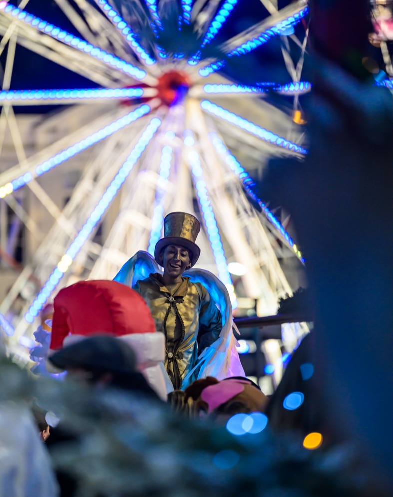 L’enthousiasme et la magie ont envahi les rues de Valenciennes lors de la parade de Saint-Nicolas qui s’est déroulée le dimanche 8 décembre.

Retour en images !📸
.
.
.
#noel #noel_a_valenciennes #valenciennesmetropole #valenciennestourisme #festivités #illuminationsdenoel #chalet #touslesvalenciennoisici #tlvi #nordpasdecalais #hdf_en_photos #hautsdefrance #departement59 #monnordenor #igersvalenciennes #Nord #nordmylove