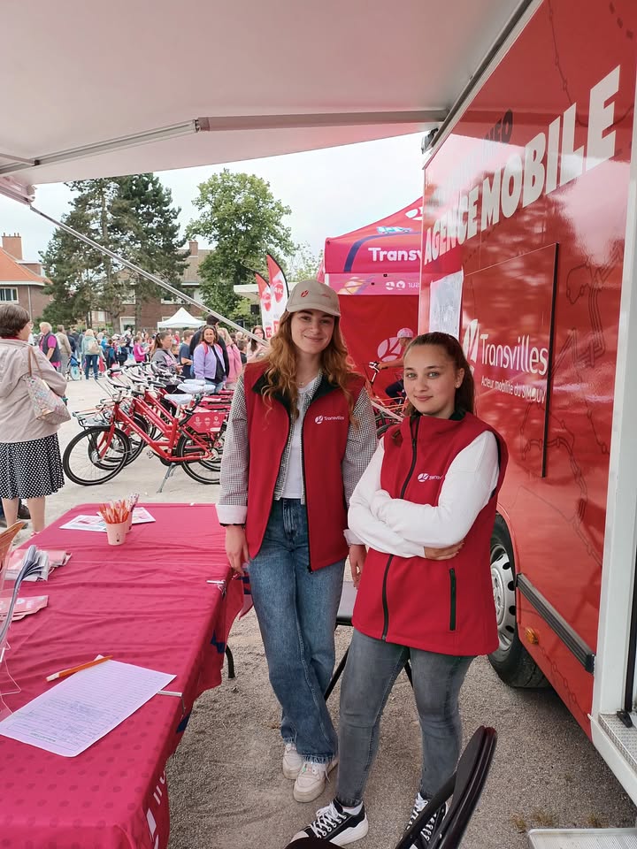 [INFO] 📅 RDV samedi 11 janvier de 10h à 12h au Jardin Jacques Chirac, Parc des Prix de Rome !
🚍 L’Agence Mobile Transvilles vous attend pour vous faire découvrir toutes les offres et services de leur réseau. L’équipe Transvilles sera présente pour vous guider, répondre à toutes vos questions et vous accompagner dans vos démarches.

💡 Au programme :
▶️ Acheter ou recharger vos titres de transport
▶️ Obtenir des informations sur les itinéraires
▶️ Recevoir des conseils personnalisés sur vos trajets

Pas besoin de vous déplacer en agence fixe, l’Agence Mobile vient directement à votre rencontre pour vous faciliter la vie !
Ils vous y attendent nombreux ! 😊