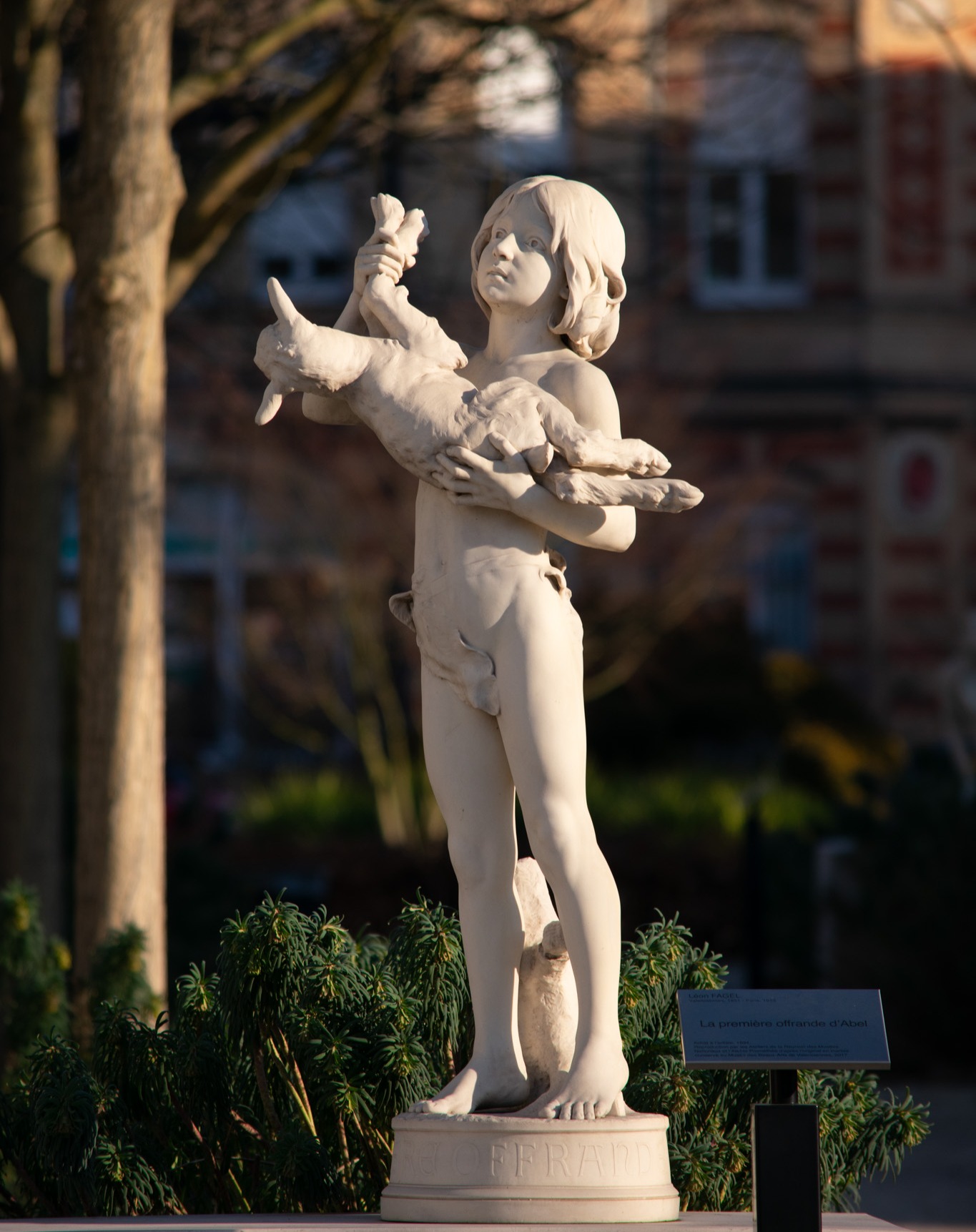 La première offrande d’Abel – Léon Fagel 

#oeuvre #oeuvredart 
#valenciennestourismeetcongres #valenciennesmetropole #touslesvalenciennoisici #tlvi #nordpasdecalais #hdf_en_photos #hautsdefrance #departement59 #monnordenor #igersvalenciennes #Nord #hautsdefrance #nordmylove