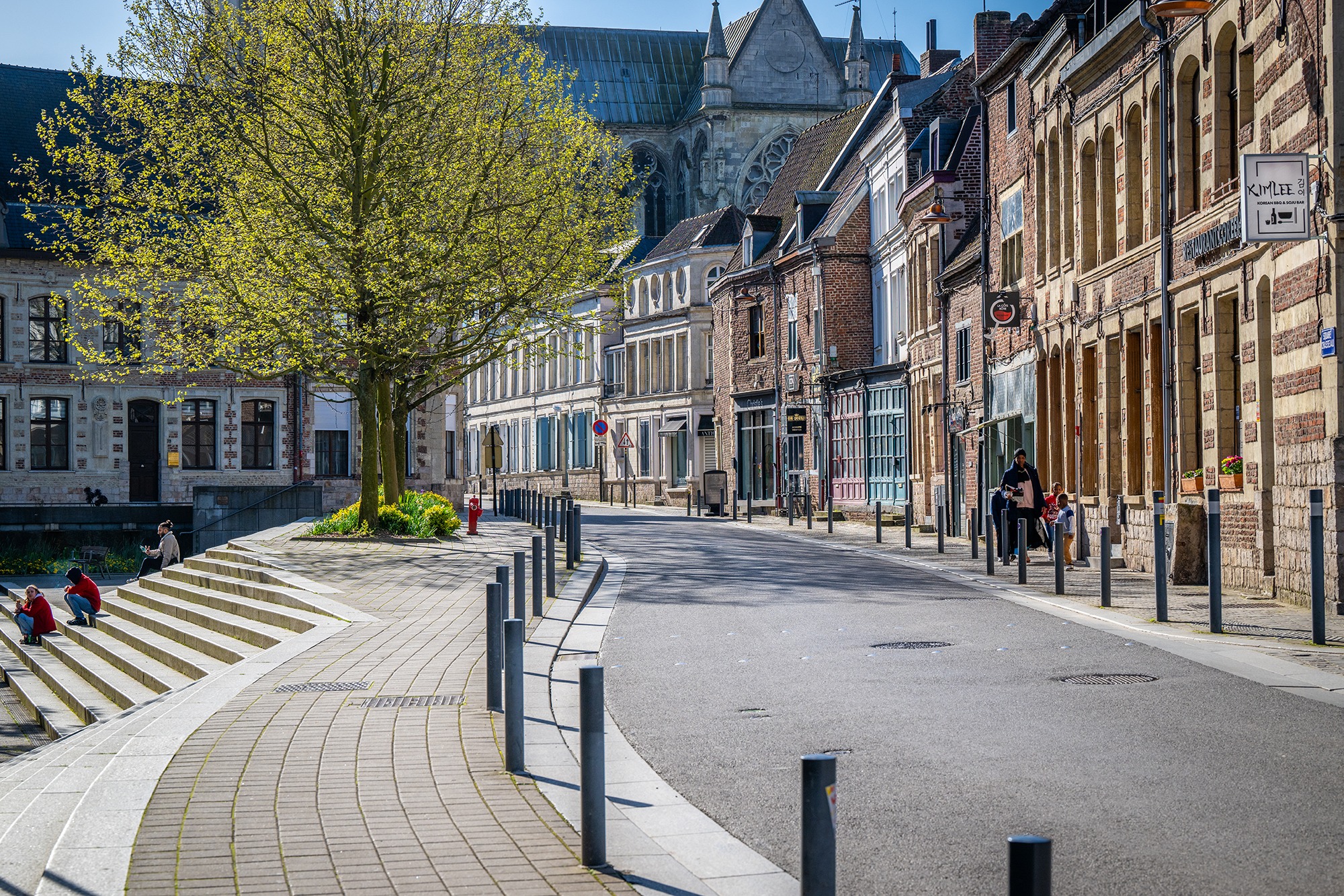 #photodujour La rue Derrière la Tour

#valenciennestourismeetcongres #valenciennesmetropole #touslesvalenciennoisici #tlvi #nordpasdecalais #hdf_en_photos #hautsdefrance #departement59 #monnordenor #igersvalenciennes #Nord #hautsdefrance #nordmylove
Modifié · 2 sem