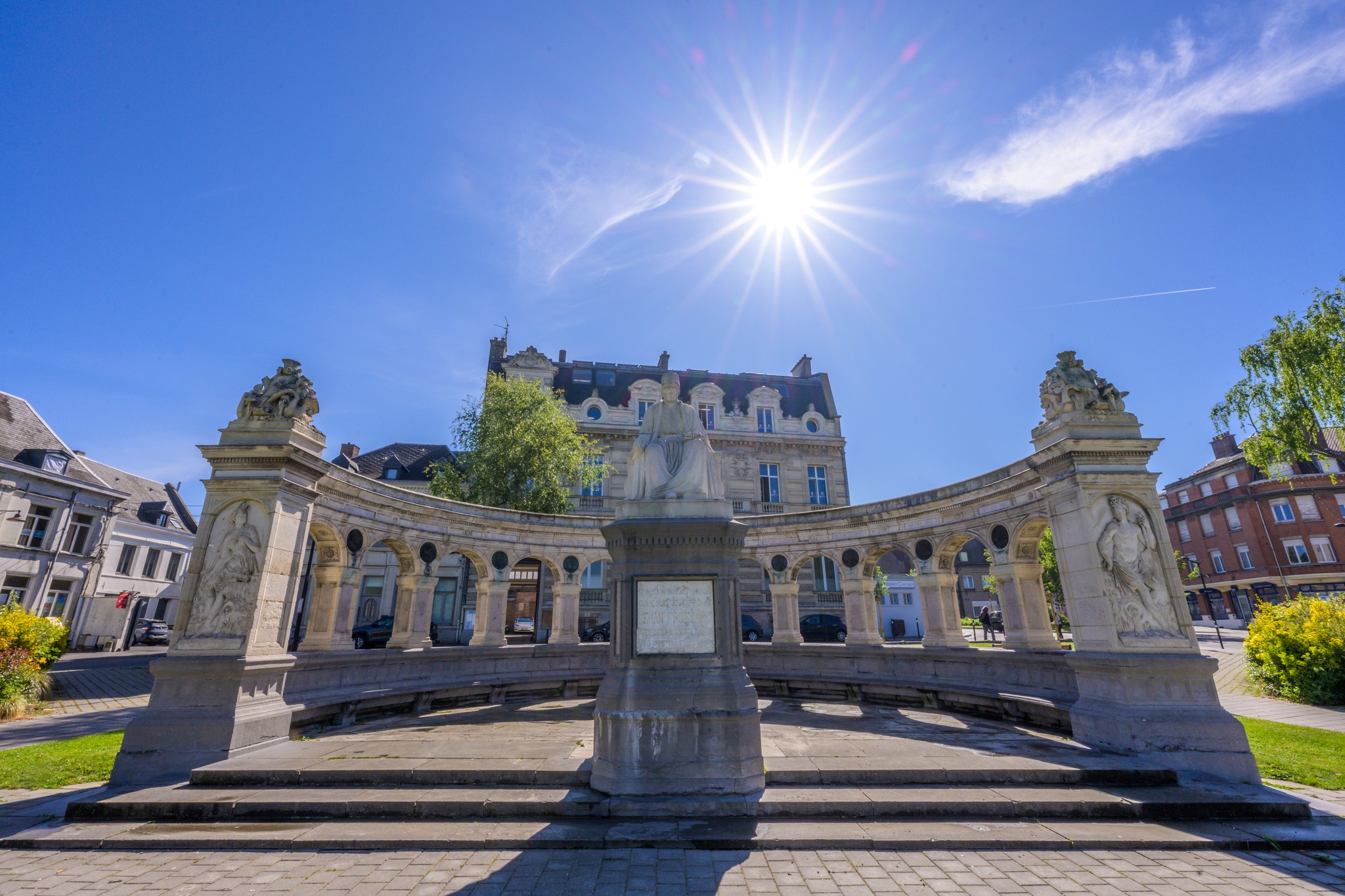 🌞✨ Le week-end est là ! ✨🌞

#valenciennestourismeetcongres #valenciennesmetropole #touslesvalenciennoisici #tlvi #nordpasdecalais #hdf_en_photos #hautsdefrance #departement59 #monnordenor #igersvalenciennes #Nord #hautsdefrance #nordmylove