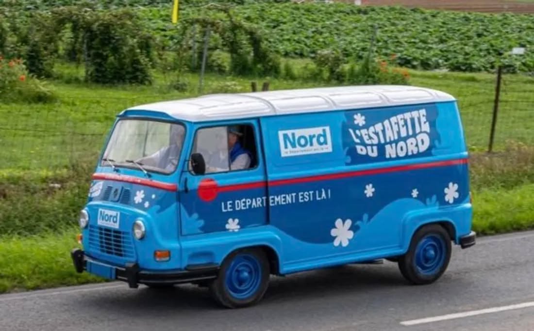 🚐✨ 𝐋’𝐄𝐬𝐭𝐚𝐟𝐞𝐭𝐭𝐞 𝐝𝐮 Département du Nord 𝐯𝐢𝐞𝐧𝐭 𝐚̀ 𝐯𝐨𝐭𝐫𝐞 𝐫𝐞𝐧𝐜𝐨𝐧𝐭𝐫𝐞 ! ✨🚐
Ce mercredi 8 octobre, retrouvez l’Estafette du Département du Nord sur la place du Commerce, juste à côté de vos commerçants habituels 🛍️

𝐕𝐞𝐧𝐞𝐳 𝐝𝐞́𝐜𝐨𝐮𝐯𝐫𝐢𝐫 𝐥𝐞𝐬 𝐬𝐞𝐫𝐯𝐢𝐜𝐞𝐬 𝐞𝐭 𝐥𝐞𝐬 𝐚𝐢𝐝𝐞𝐬 𝐪𝐮𝐞 𝐥𝐞 𝐃𝐞́𝐩𝐚𝐫𝐭𝐞𝐦𝐞𝐧𝐭 𝐯𝐨𝐮𝐬 𝐩𝐫𝐨𝐩𝐨𝐬𝐞 𝐚𝐮 𝐪𝐮𝐨𝐭𝐢𝐝𝐢𝐞𝐧 :
🤝 Solidarité et accompagnement social
💼 Emploi et insertion
👨‍👩‍👧 Famille, personnes âgées, handicap
🏠 Santé, logement… et bien d’autres dispositifs utiles !

Les équipes du Département seront là pour répondre à vos questions, vous orienter vers les bons interlocuteurs et vous accompagner dans vos démarches, gratuitement et sans rendez-vous 💬