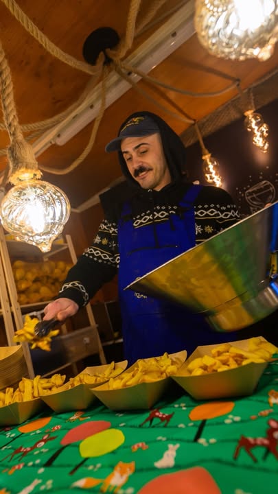 🎄✨ 𝐌𝐨𝐧 𝐍𝐨𝐞̈𝐥 𝐚̀ 𝐕𝐚𝐥𝐞𝐧𝐜𝐢𝐞𝐧𝐧𝐞𝐬 ! ✨🎄
Les commerçants du marché de Noël vous accueillent place d’Armes et square Crasseau jusqu’au 24 décembre 🎁

🕒 𝐇𝐨𝐫𝐚𝐢𝐫𝐞𝐬 𝐝’𝐨𝐮𝐯𝐞𝐫𝐭𝐮𝐫𝐞 :
➡️ Du dimanche au jeudi : 11h – 20h
➡️ Le vendredi et le samedi : 11h – 21h30
🌙 Samedi 20 décembre : nocturne exceptionnelle jusqu’à minuit
🎅 Mardi 24 décembre : 11h – 19h