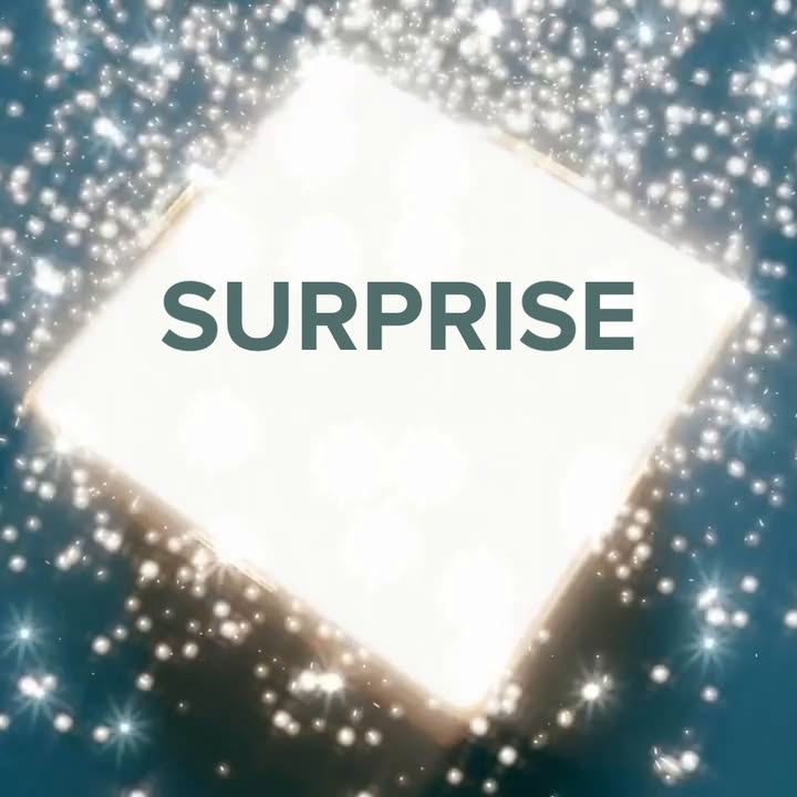 ✨🎁 𝐃𝐞𝐦𝐚𝐢𝐧… 𝐮𝐧𝐞 𝐩𝐞𝐭𝐢𝐭𝐞 𝐬𝐮𝐫𝐩𝐫𝐢𝐬𝐞 𝐯𝐨𝐮𝐬 𝐚𝐭𝐭𝐞𝐧𝐝 ! 🎁✨
On ne peut pas encore tout vous dévoiler, mais préparez-vous à découvrir quelque chose qui va rendre l’attente jusqu’aux fêtes un peu plus magique… 🎄😉

𝑹𝒆𝒔𝒕𝒆𝒛 𝒄𝒐𝒏𝒏𝒆𝒄𝒕𝒆́𝒔, 𝒄̧𝒂 𝒄𝒐𝒎𝒎𝒆𝒏𝒄𝒆 𝒅𝒆𝒎𝒂𝒊𝒏 ! ✨