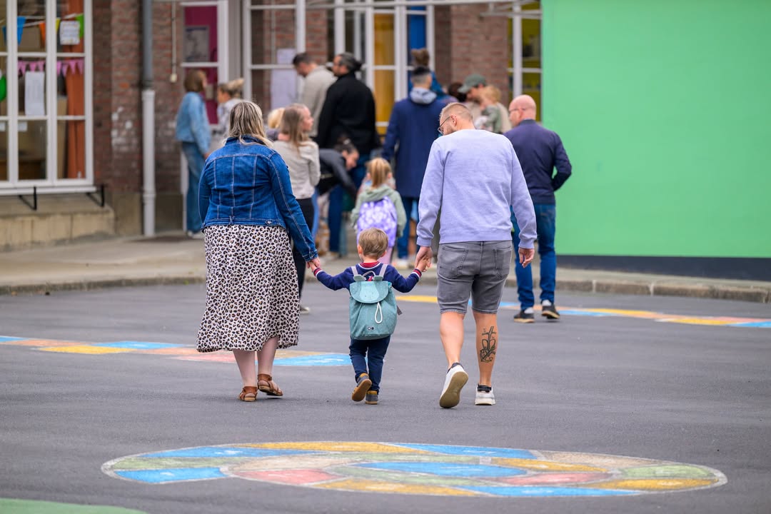 [INFO] 𝐄𝐭 𝐬𝐢 𝐨𝐧 𝐩𝐫𝐞́𝐩𝐚𝐫𝐚𝐢𝐭 𝐥𝐚 𝐫𝐞𝐧𝐭𝐫𝐞́𝐞 𝐞𝐧 𝐝𝐨𝐮𝐜𝐞𝐮𝐫 ? ☕️
Votre enfant est né en 2023 et sera donc en âge d’être scolarisé en septembre ?

👉 Pour vous accompagner, le Pôle Parentalité vous invite à un petit-déjeuner convivial, pour échanger, poser vos questions et préparer sereinement cette nouvelle étape.
👉 𝐑𝐞𝐧𝐝𝐞𝐳-𝐯𝐨𝐮𝐬, samedi 7 février de 10h – 11h30

ℹ + 𝐝𝐞 𝐝&rsquo;𝐢𝐧𝐟𝐨𝐬 :  Pôle Parentalité – 📧 poleparentalite@ville-valenciennes.fr – tél. :  03 27  22 58 21