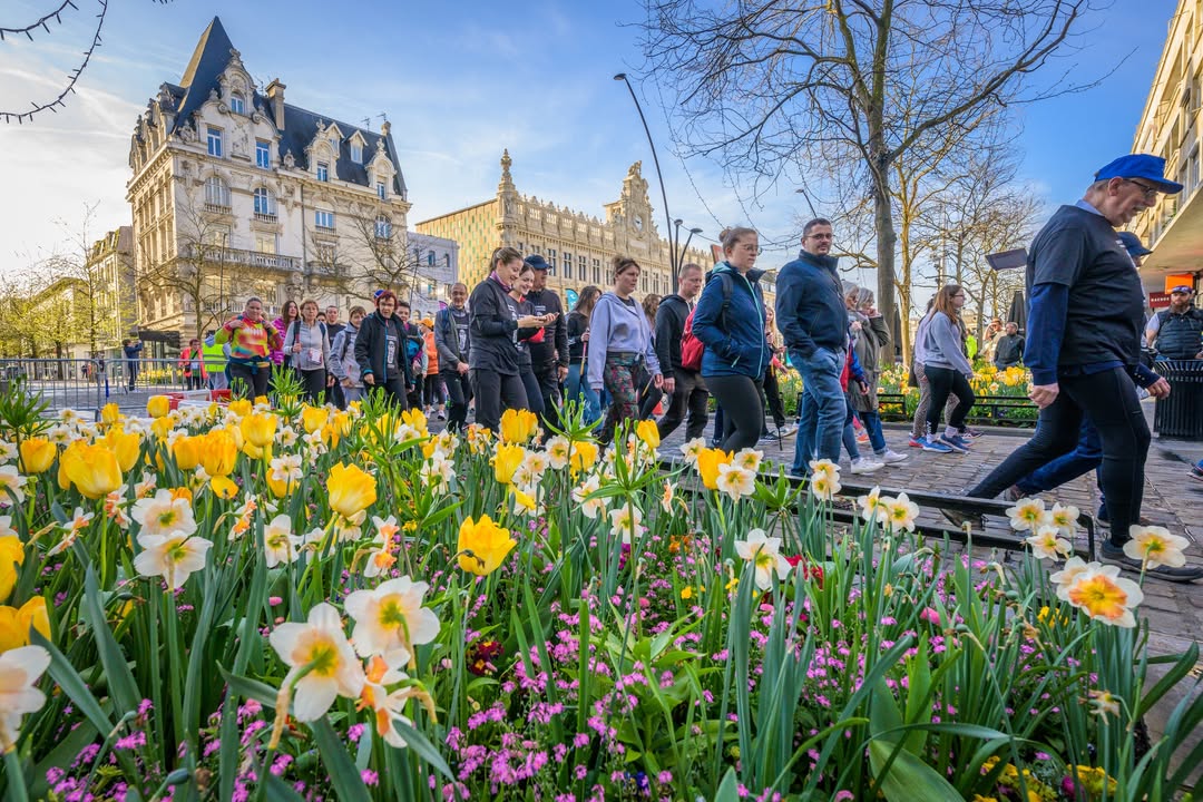 [✨ CHOISIS TA FOULÉE]  𝐅𝐨𝐜𝐮𝐬 𝐚𝐮𝐣𝐨𝐮𝐫𝐝’𝐡𝐮𝐢 𝐬𝐮𝐫 𝐥𝐚 𝐫𝐚𝐧𝐝𝐨𝐧𝐧𝐞́𝐞 / 𝐦𝐚𝐫𝐜𝐡𝐞 𝐧𝐨𝐫𝐝𝐢𝐪𝐮𝐞 𝟖 𝐤𝐦 ✨

🚶‍♀️ La randonnée Les Foulées Valenciennoises revient pour vous offrir une expérience toujours plus conviviale, accessible et agréable !

📍 𝐃𝐞́𝐩𝐚𝐫𝐭 : 𝟖𝐡𝟒𝟓 – 𝐏𝐥𝐚𝐜𝐞 𝐝’𝐀𝐫𝐦𝐞𝐬

👟 Que vous soyez marcheur régulier, amateur de marche nordique, ou simplement en quête d’une sortie sportive douce, cette randonnée est ouverte à toutes et à tous.
👉 𝐄𝐭 𝐩𝐨𝐮𝐫 𝐜𝐞𝐮𝐱 𝐪𝐮𝐢 𝐩𝐫𝐞́𝐟𝐞̀𝐫𝐞𝐧𝐭 𝐮𝐧 𝐟𝐨𝐫𝐦𝐚𝐭 𝐩𝐥𝐮𝐬 𝐜𝐨𝐮𝐫𝐭, 𝐢𝐥 𝐞𝐬𝐭 𝐚𝐮𝐬𝐬𝐢 𝐩𝐨𝐬𝐬𝐢𝐛𝐥𝐞 𝐝𝐞 𝐩𝐚𝐫𝐭𝐢𝐜𝐢𝐩𝐞𝐫 𝐚𝐮𝐱 𝐅𝐨𝐮𝐥𝐞́𝐞𝐬 𝐒𝐚𝐧𝐭𝐞́ – 𝟏 𝐤𝐦.

💙 𝑪𝒉𝒐𝒊𝒔𝒊𝒔 𝒕𝒂 𝒇𝒐𝒖𝒍𝒆́𝒆 𝒆𝒕 𝒓𝒆𝒏𝒅𝒆𝒛-𝒗𝒐𝒖𝒔 𝒍𝒆 12/04 !
ℹ 👉 𝐈𝐧𝐬𝐜𝐫𝐢𝐩𝐭𝐢𝐨𝐧𝐬 𝐞𝐭 𝐢𝐧𝐟𝐨𝐬 : https://lesfouleesvalenciennoises.fr/