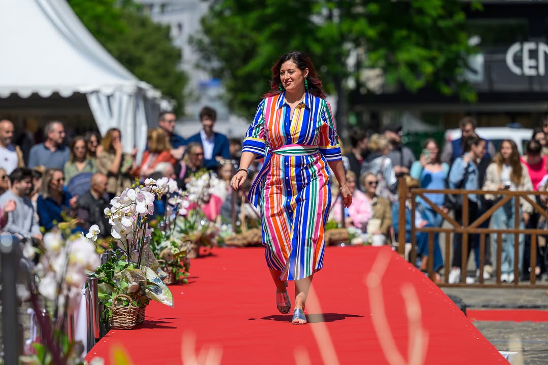 ✨ 𝐑𝐞𝐭𝐨𝐮𝐫 𝐞𝐧 𝐢𝐦𝐚𝐠𝐞𝐬 📸 𝐬𝐮𝐫 “𝐏𝐥𝐚𝐜𝐞 𝐚̀ 𝐥𝐚 𝐌𝐨𝐝𝐞” ✨

Quel magnifique week-end pour cette nouvelle édition de “Place à la Mode” 💃🕺
Entre défilés, animations, rencontres et bonne humeur, l’événement a une nouvelle fois fait vibrer la ville 🎉

📸 𝑹𝒆𝒕𝒓𝒐𝒖𝒗𝒆𝒛 𝒅𝒆̀𝒔 𝒎𝒂𝒊𝒏𝒕𝒆𝒏𝒂𝒏𝒕 𝒍’𝒂𝒍𝒃𝒖𝒎 𝒑𝒉𝒐𝒕𝒐𝒔 𝒅𝒆 𝒍’𝒆́𝒗𝒆́𝒏𝒆𝒎𝒆𝒏𝒕 𝒆𝒕 𝒓𝒆𝒗𝒊𝒗𝒆𝒛 𝒍𝒆𝒔 𝒎𝒆𝒊𝒍𝒍𝒆𝒖𝒓𝒔 𝒎𝒐𝒎𝒆𝒏𝒕𝒔 𝒅𝒖 𝒘𝒆𝒆𝒌-𝒆𝒏𝒅 !
#placealamode #RetourEnImages #evenement #mode #WeekEndFestif #valenciennes #valenciennes_maville