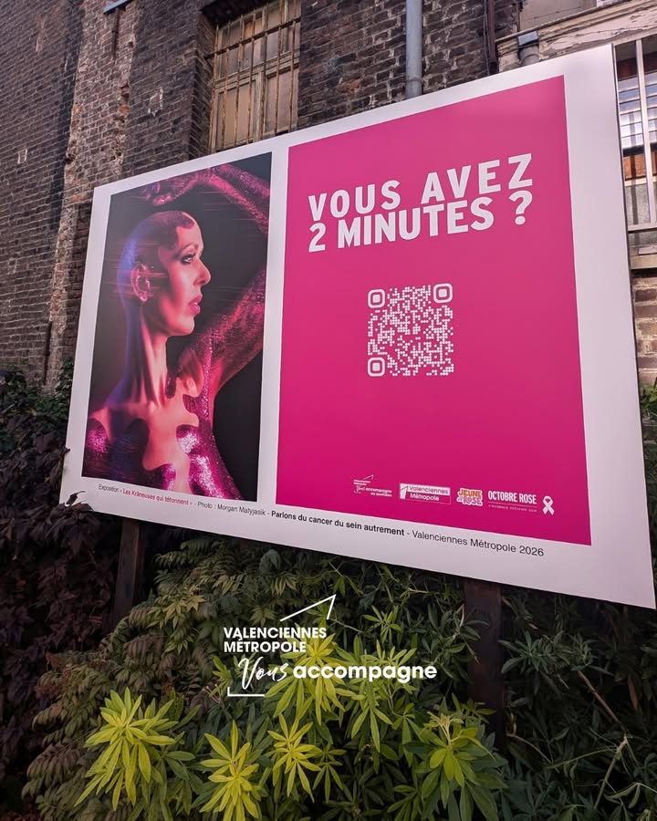 🎀 𝐎𝐜𝐭𝐨𝐛𝐫𝐞 𝐑𝐨𝐬𝐞 : 𝐮𝐧𝐞 𝐞𝐱𝐩𝐨𝐬𝐢𝐭𝐢𝐨𝐧 𝐪𝐮𝐢 𝐟𝐚𝐢𝐭 𝐩𝐚𝐬𝐬𝐞𝐫 𝐮𝐧 𝐦𝐞𝐬𝐬𝐚𝐠𝐞 ! 💗

Découvrez « 𝑳𝒆𝒔 𝑲𝒓𝒂̂𝒏𝒆𝒖𝒔𝒆𝒔 𝒒𝒖𝒊 𝒕𝒆́𝒕𝒐𝒏𝒏𝒆𝒏𝒕 », une exposition portée par Jeune & Rose, un collectif de jeunes femmes touchées par un cancer du sein.

📍 𝐀̀ 𝐝𝐞́𝐜𝐨𝐮𝐯𝐫𝐢𝐫 𝐥𝐞 𝐥𝐨𝐧𝐠 𝐝𝐮 𝐩𝐚𝐬𝐬𝐚𝐠𝐞 𝐝𝐞 𝐥𝐚 𝐂𝐨𝐮𝐥𝐞́𝐞 𝐯𝐞𝐫𝐭𝐞 𝐚̀ 𝐕𝐚𝐥𝐞𝐧𝐜𝐢𝐞𝐧𝐧𝐞𝐬.

À travers ce projet, place à la sensibilisation, au partage et à la prévention du cancer du sein.

👏 Merci à Jeune & Rose pour cette initiative et à Valenciennes Métropole pour son soutien.